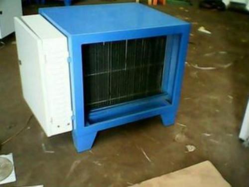 餐(can)飲靜電(dian)式(shi)油煙(yan)淨(jing)化器